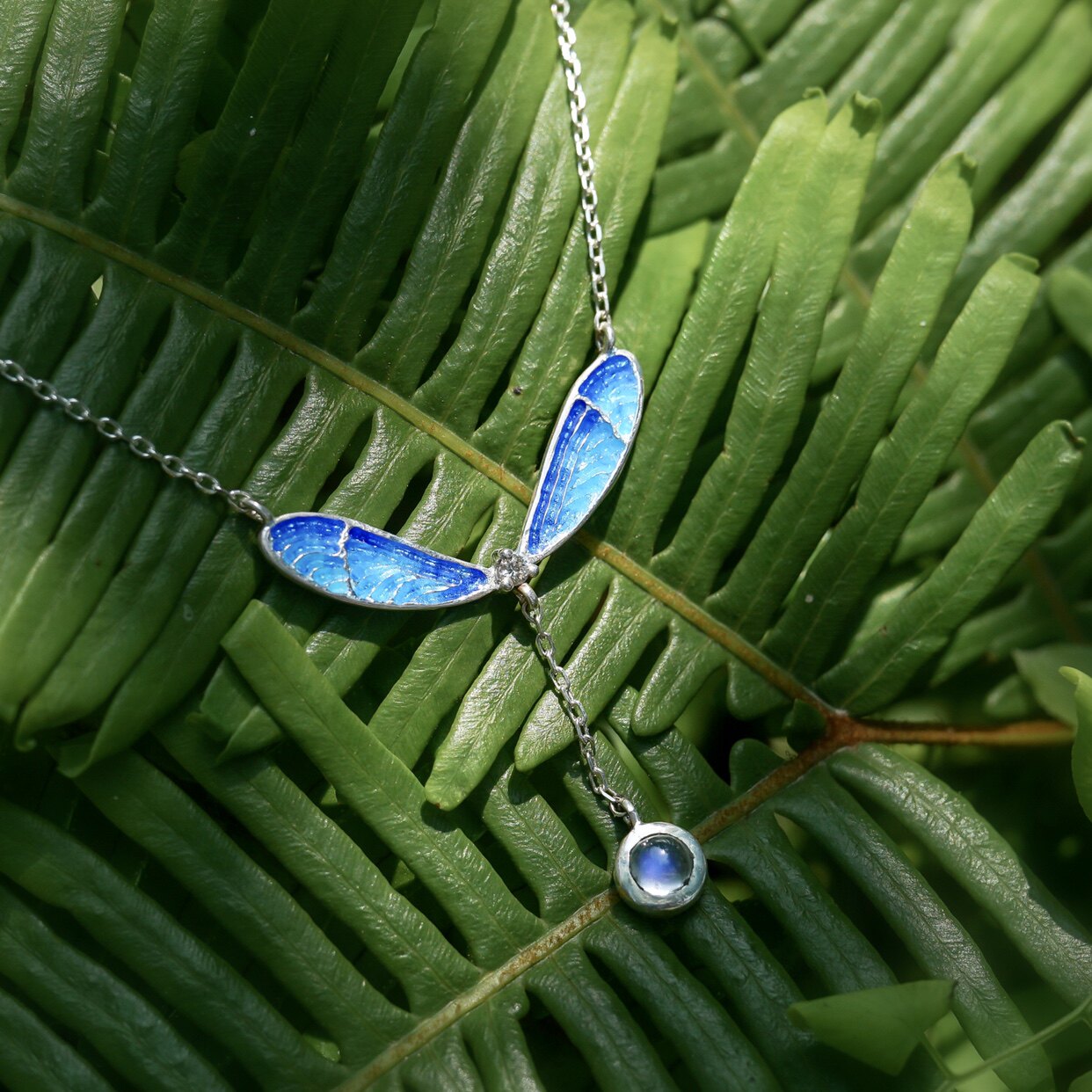 囚徒原创手工高温珐琅天然月光石豆娘翅膀项链