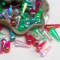 Около 900 штук разных цветов.