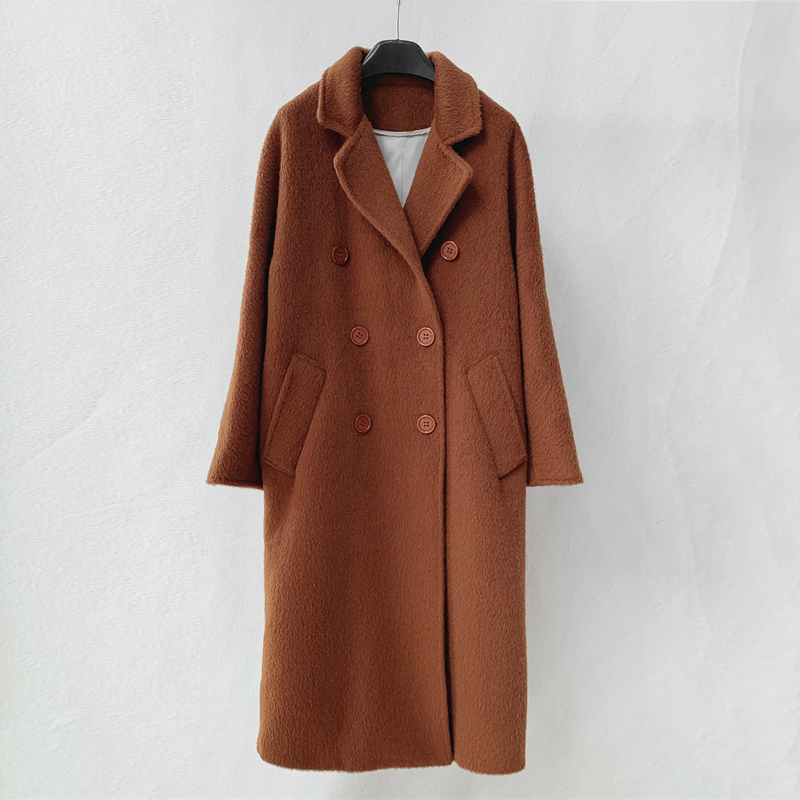 女士羊驼绒长款呢大衣