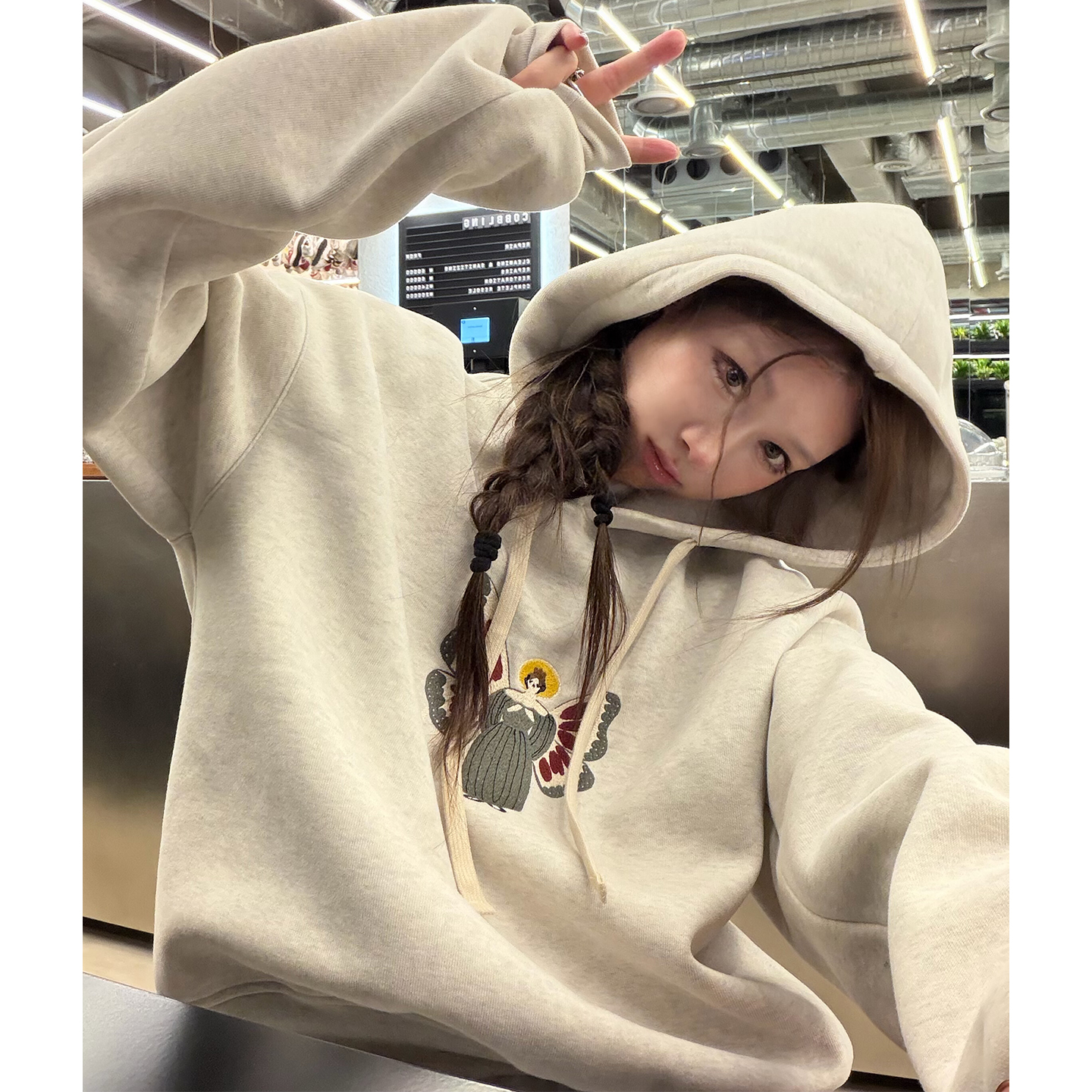 Avocadong 重工原创灰绿色刺绣天使灰白色连帽卫衣女冬季休闲上衣