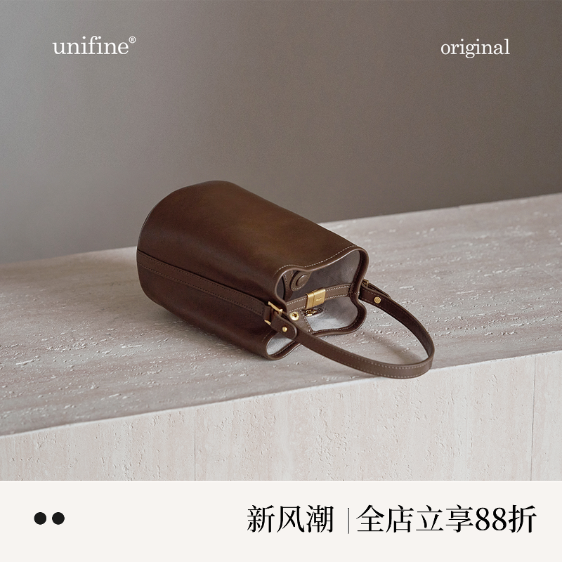 植鞣头层牛皮水桶包vol6380