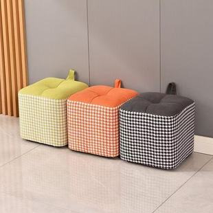 创意入户门口换鞋凳家用客厅茶几矮板凳玄关方凳卧室小凳子梳妆凳