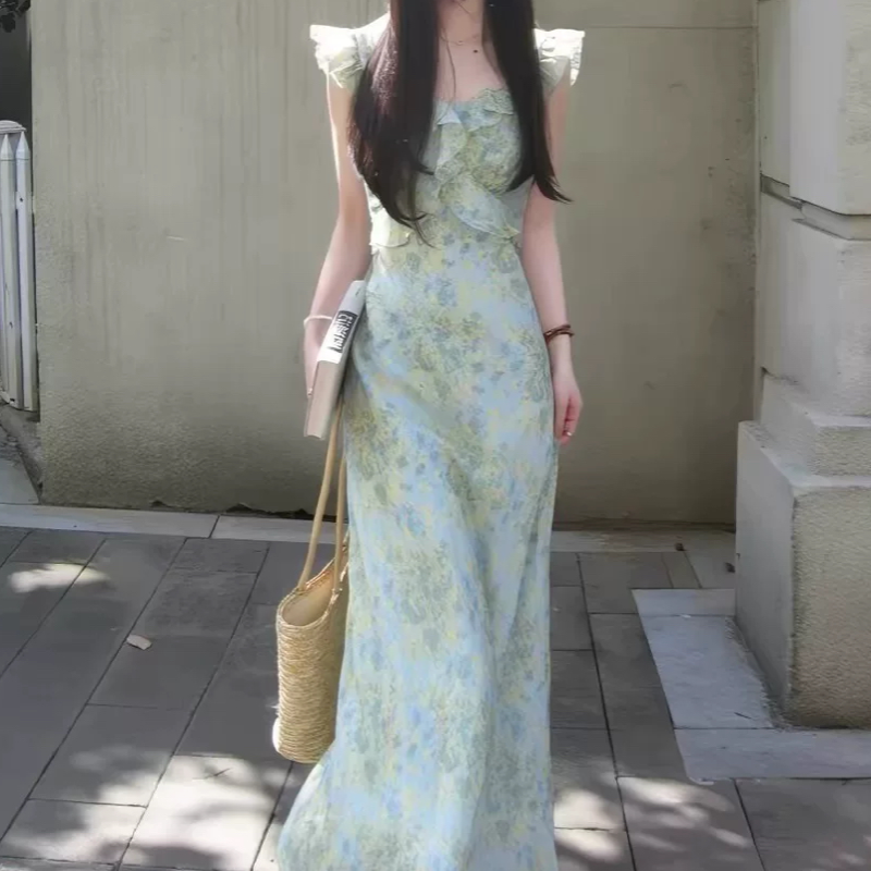 D533修身小飞袖碎花裙温柔风连衣裙夏季度假风修身后妈裙