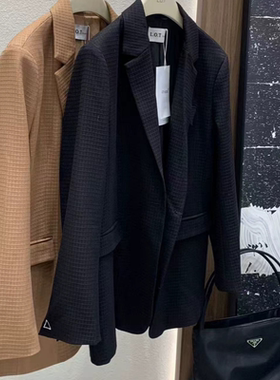 D313华夫格黑色小西装外套女单排扣休闲西服春秋秋季新款