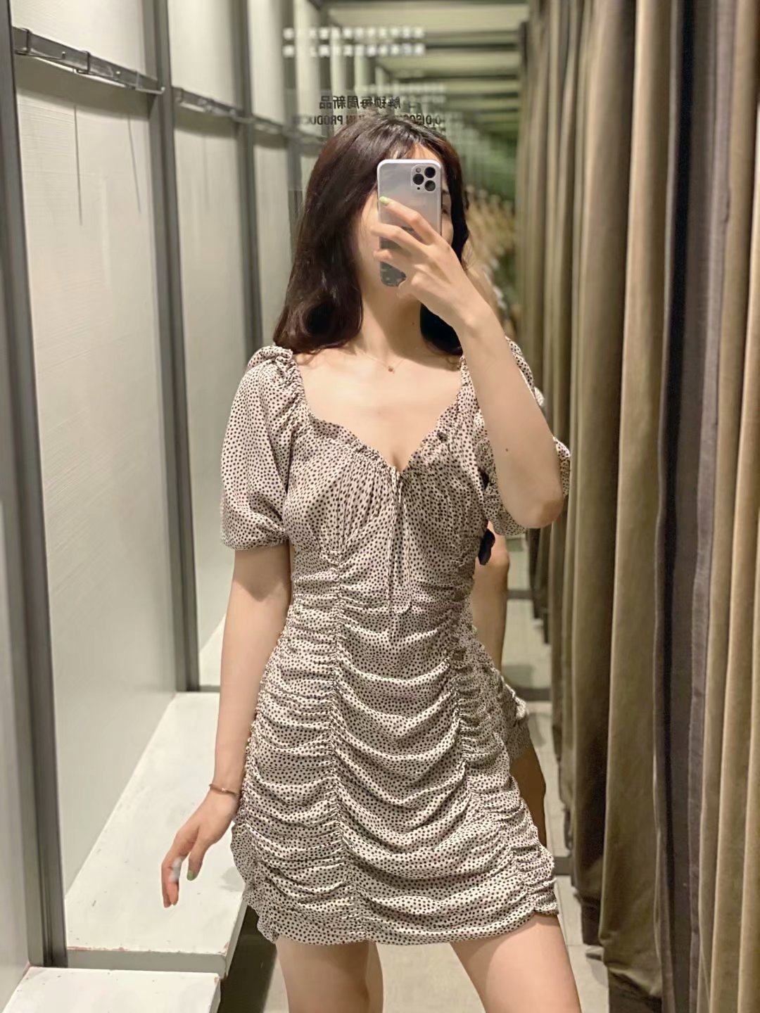 欧美女装时尚复古波点褶皱泡泡袖系带连衣裙修身显瘦优雅短裙a611