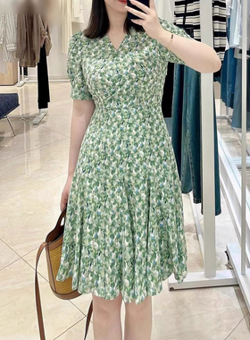 B852夏季新款气质百搭小个子女装绿色V领碎花连衣裙