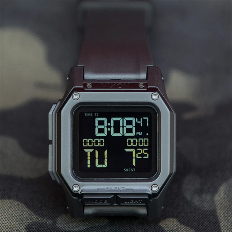 正品尼克松男表军旅风硅胶带夜光