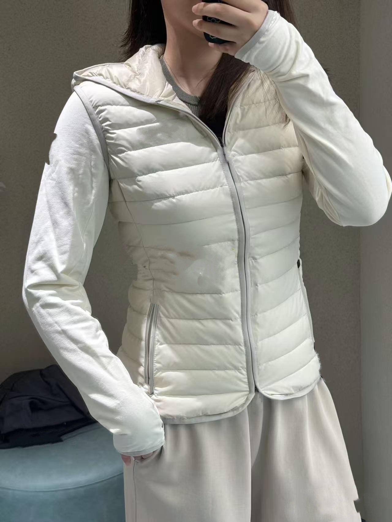 2026早春新款女士外套连帽拉链开衫外套百搭休闲运动风拼接羽绒服,女装/女士精品,短外套,淘宝优惠券,粉丝福利购,淘宝优惠卷