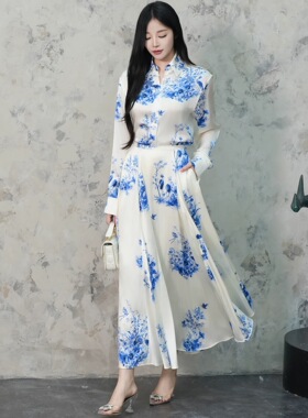 2026早春新款女装时尚套装蓝色花卉图案长袖衬衫+半身裙两件套