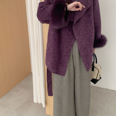 H.R-显瘦羊毛外套(配可拆卸狐狸毛袖口,腰带)（含70.2羊毛）B100