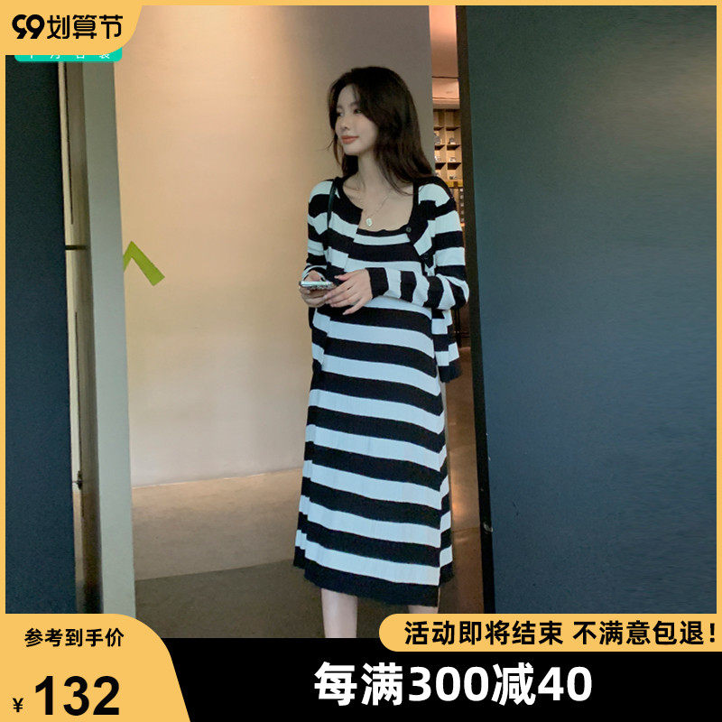 十月名裳孕妇装秋季潮流外穿针织吊带裙上班族孕妈百搭两件套裙子