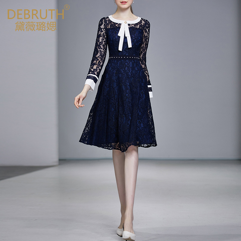 黛薇璐媤蝴蝶结领蕾丝公主连衣裙女2025秋冬新款法式气质收腰A裙