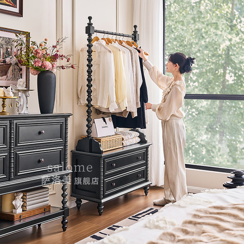 萨洛美法式复古实木床头柜衣帽架