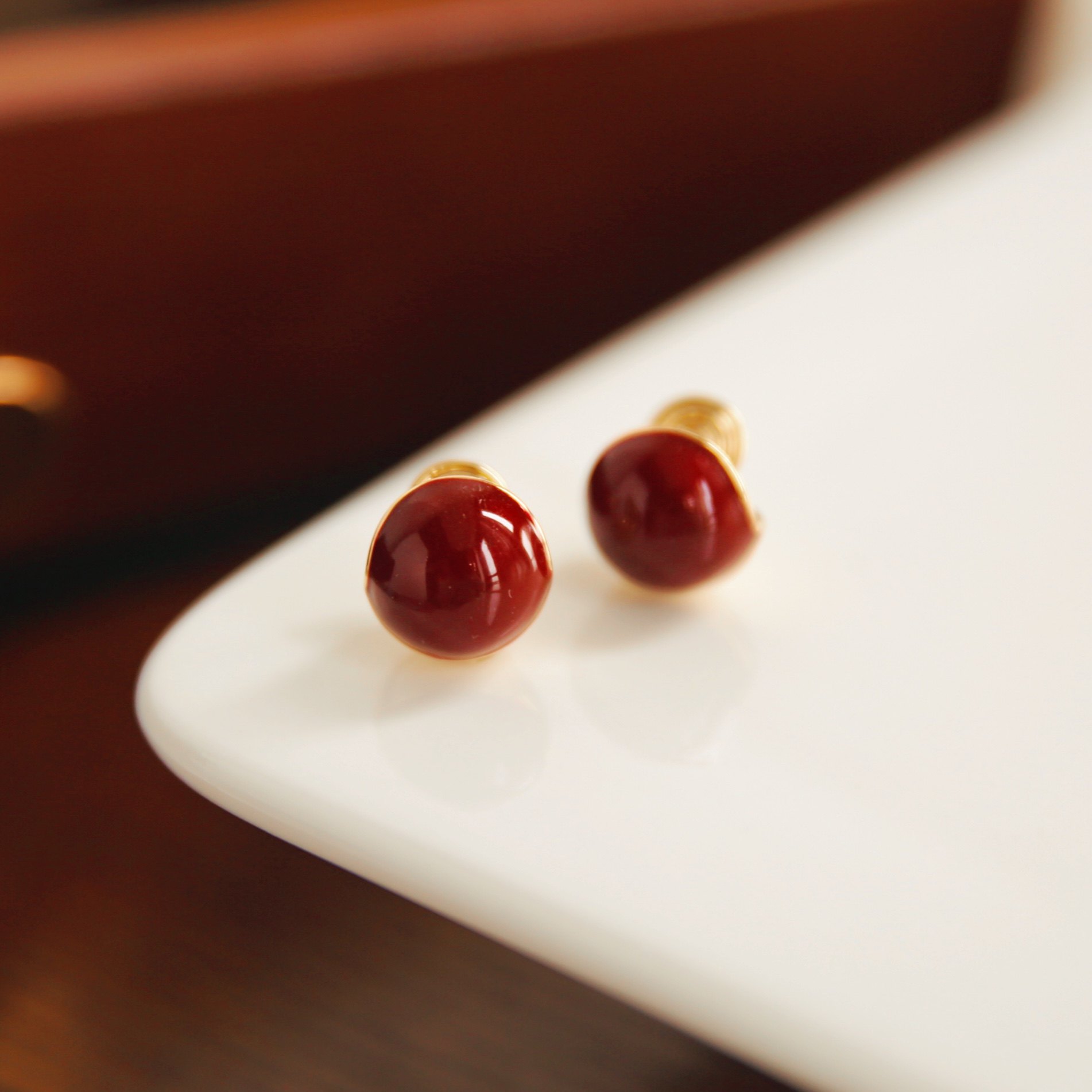 CIXWANG红色圆球耳饰~