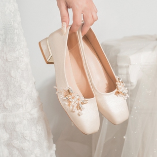 低跟法式结婚伴娘鞋单鞋女春秋新款礼服秀禾订婚鞋粗跟浅口新娘鞋