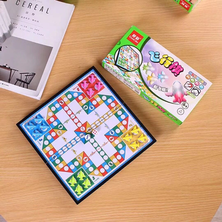 磁性跳棋五子棋飞行棋益智玩具