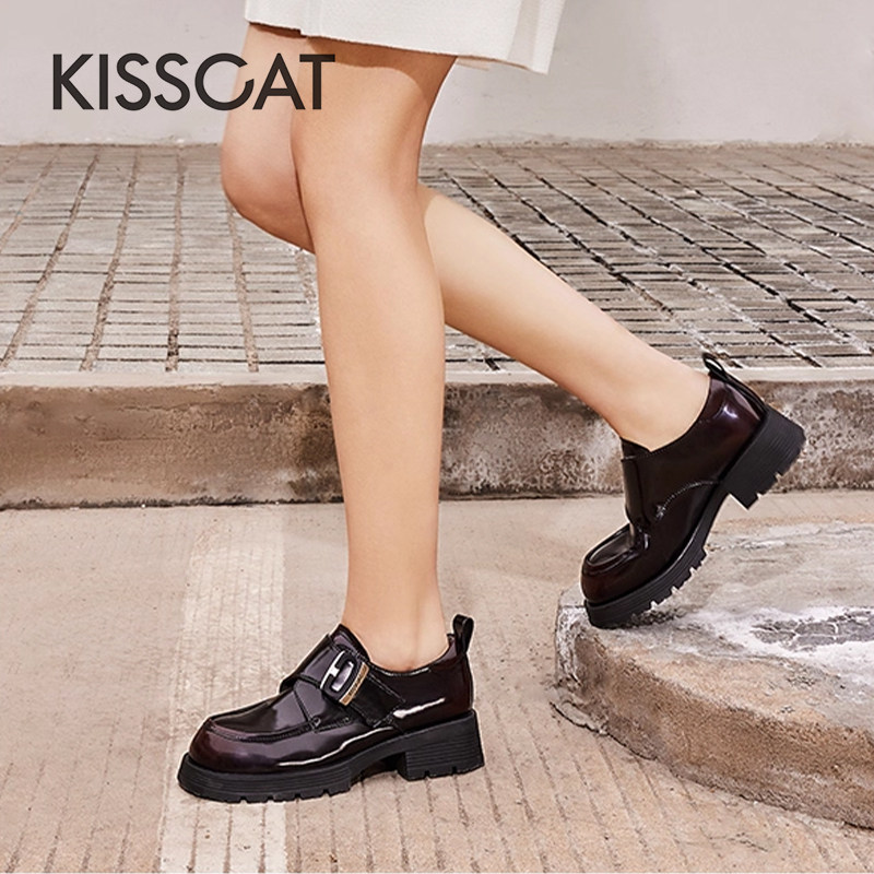 接吻猫时尚皮带扣粗高跟乐福鞋女