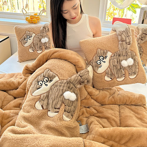 北极绒抱枕被汽车专用靠垫