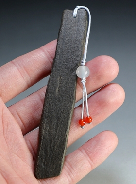 [手工原创]天然戈壁石仅打了个孔做的手玩件 文房雅器 楼叔孤品