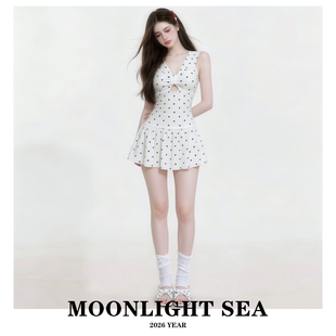 MOONLIGHT SEA新款法式温柔风波点V领裙式收腰显瘦连体泳衣女温泉
