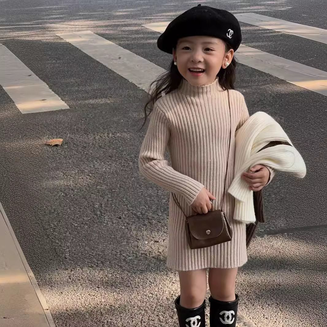 女童中长款毛衣裙2025秋冬装新款儿童时髦打底裙女宝宝针织连衣裙