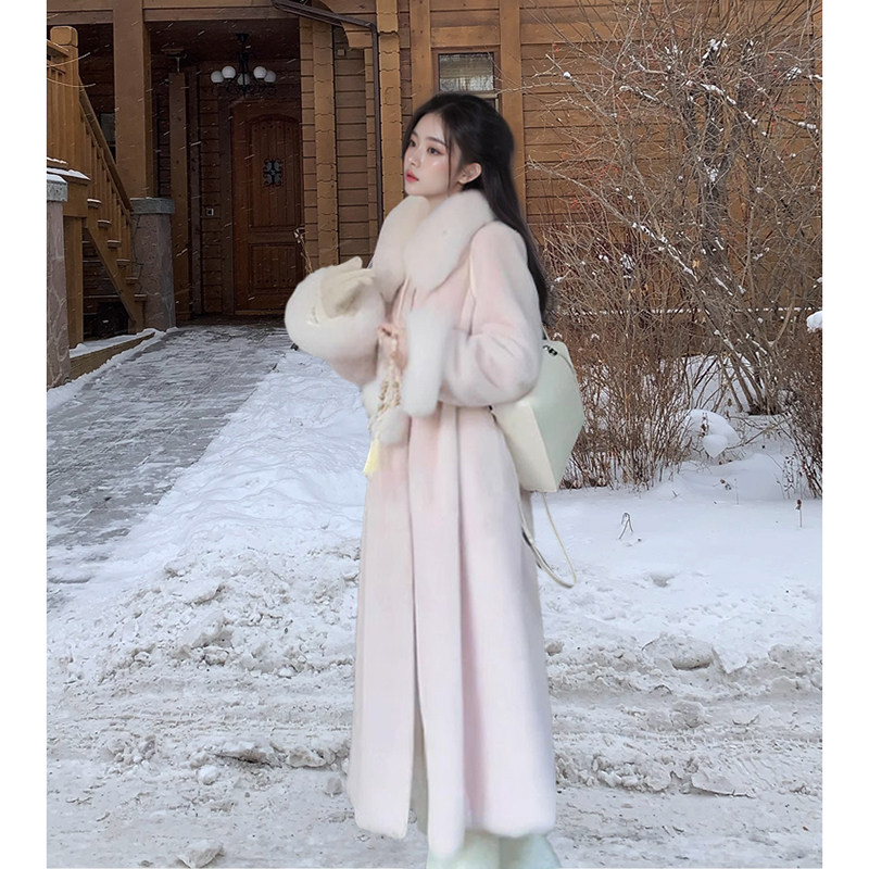 新中式甜美温柔风粉色毛毛外套女2025冬季新款气质高级中长款大衣