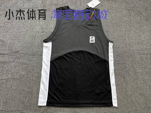 男子速干透气拼色篮球短裤