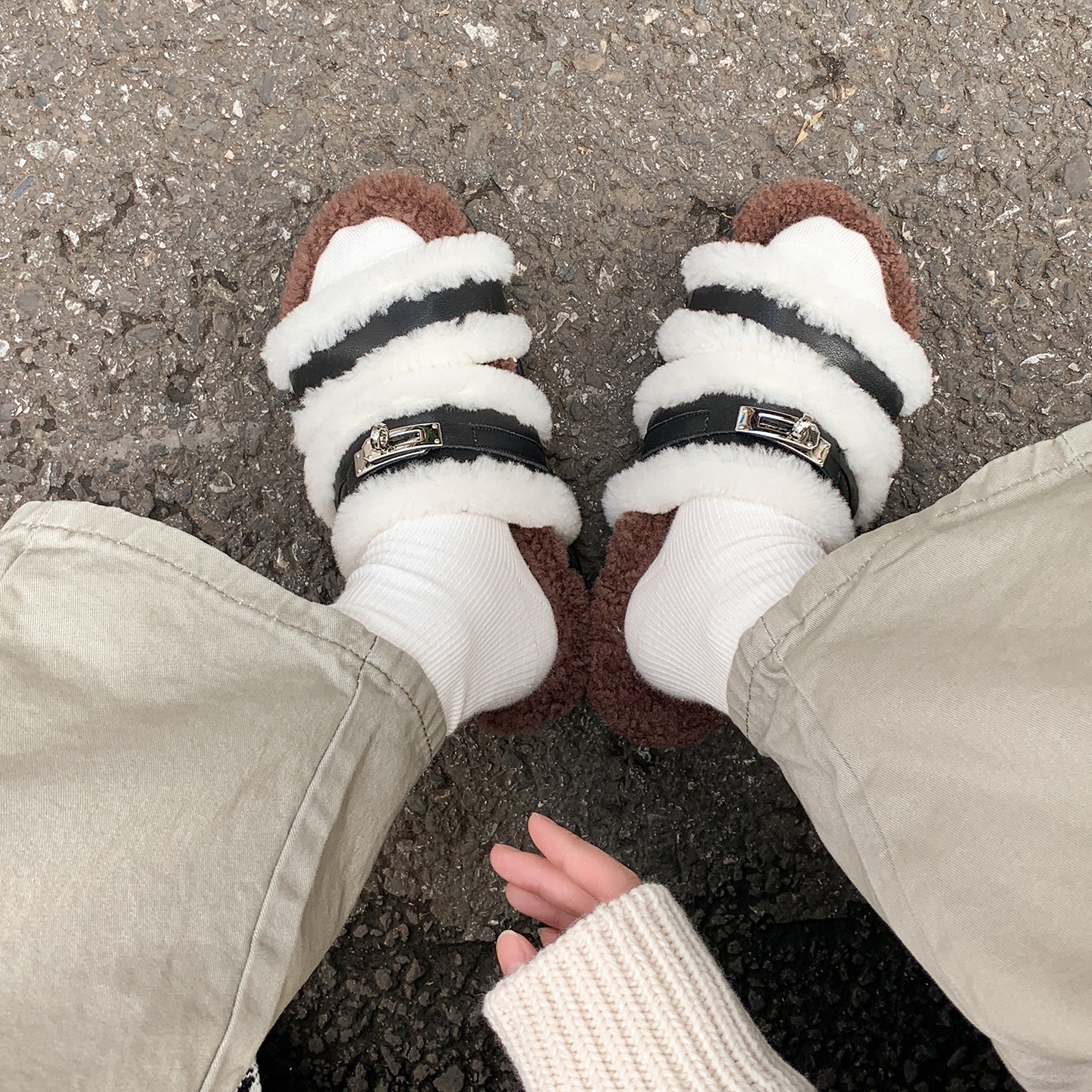 厚底休闲舒适百搭毛毛拖鞋