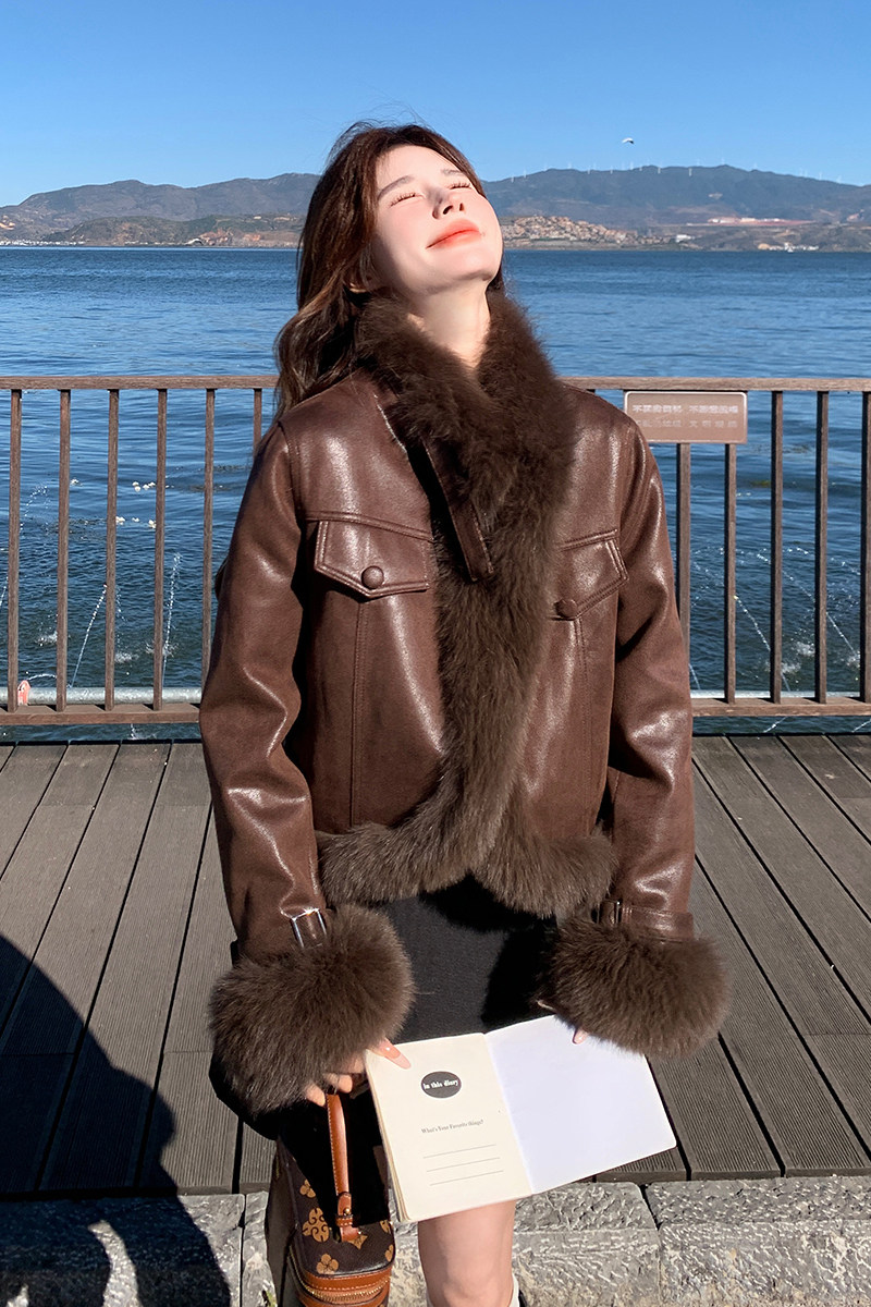 美拉德麂皮绒皮毛一体羽绒服女2025冬爆款高级感气质保暖90绒外套,女装派克服,2C170