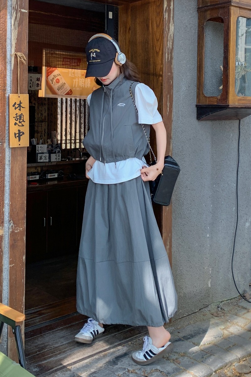 韩系设计感工装马甲套装裙女2025夏新款宽松休闲百搭半身裙两件套,女装套装/套裙,2C170