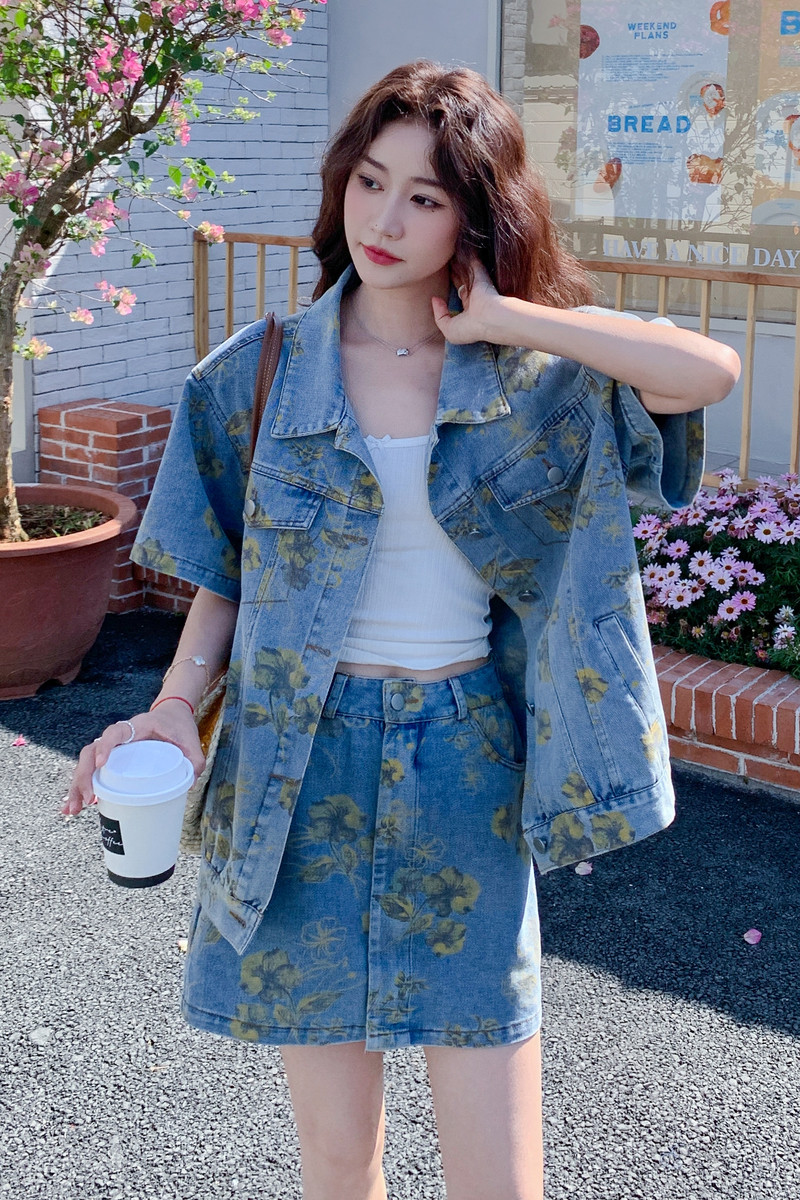 洋气炸街碎花牛仔套装女2025夏季新款韩版廓形短袖外套短裙两件套,女装套装/套裙,2C170