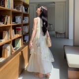 法式温柔白月光连衣裙女2025夏日高级感新款度假风绝美绣花长裙子，女装连衣裙，2C170