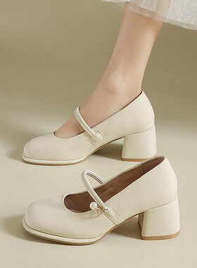 法式玛丽珍女鞋2026年春季新款粗跟单鞋珍珠温柔百搭配裙子高跟鞋
