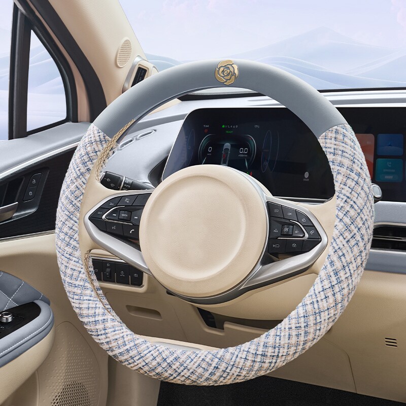 盛昊A9电动四轮车专用方向盘套皮革卡通四季防滑老年代步车把套