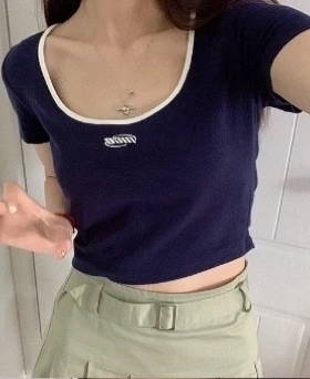 欧美复古春夏季b m女装深U领露肚脐潮酷ins刺绣字母短款正肩T恤