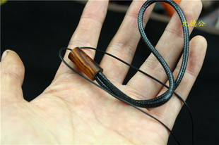 名贵实木弹弓失手绳皮绳黄杨瘿瘤美国沙漠铁乌木红酸枝挂件吊坠