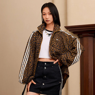 阿迪达斯三叶草女款宽松外套