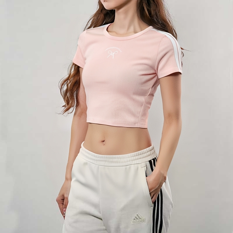 阿迪达斯女款修身短袖
