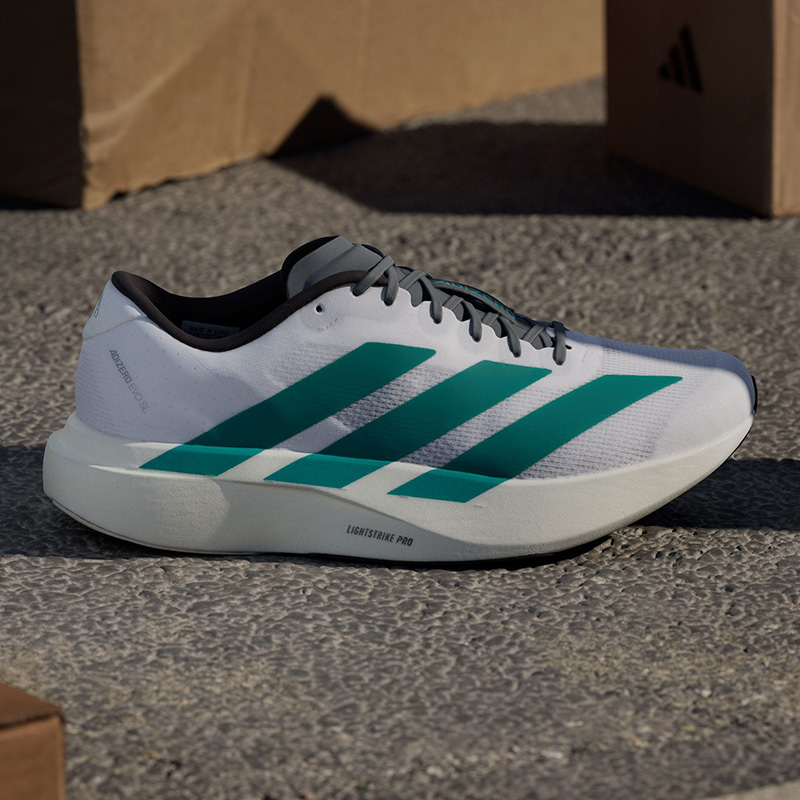 阿迪达斯男款马拉松跑步鞋