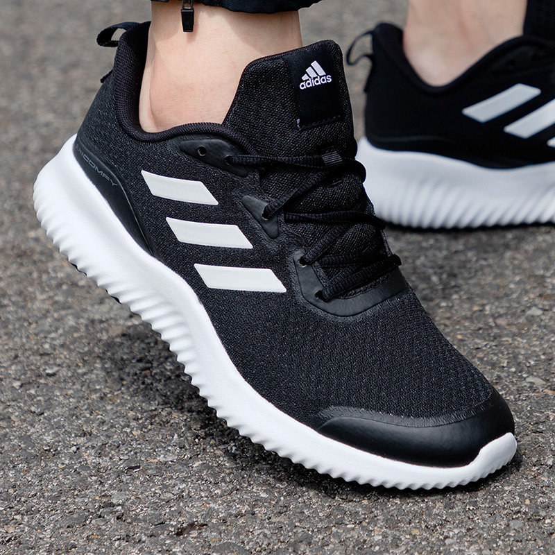 阿迪达斯那些跑步鞋Adidas