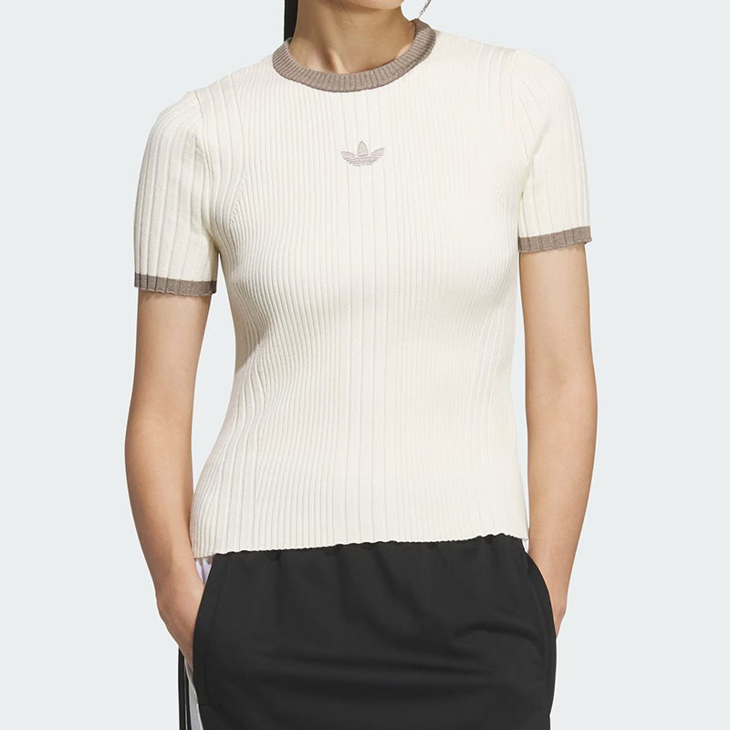 阿迪达斯三叶草女款修身短袖