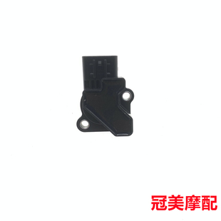 适用铃木UE优友UU125怠速马达UY125节气门位置传感器三合一传感器