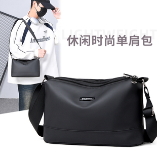 新款男士单肩包防水大容量尼龙布斜挎包女时尚休闲潮流轻便小挎包
