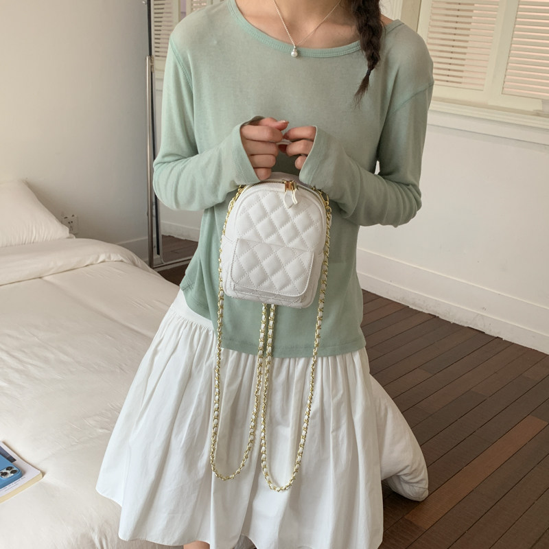 GFSN菱格纹链条女双肩包白色图片