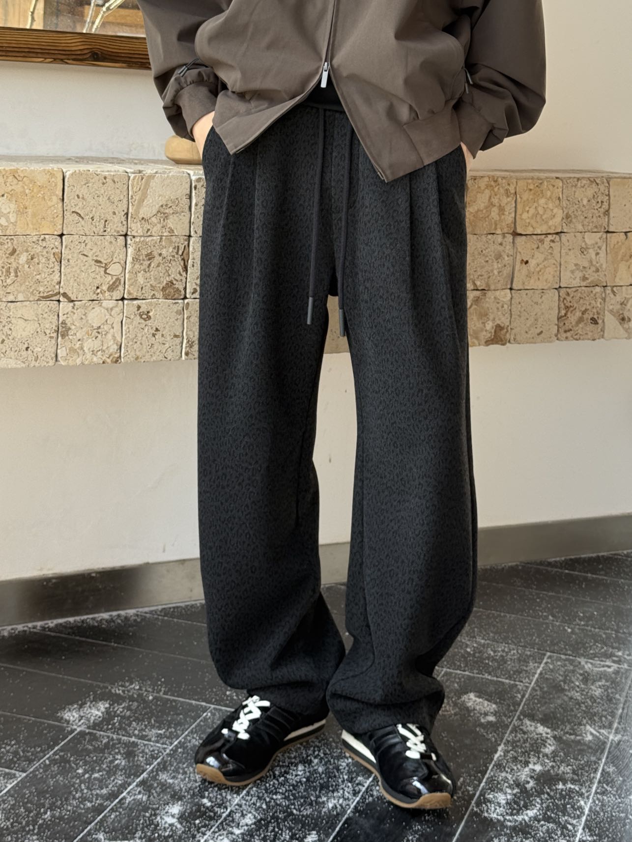 互道冬季男高端豹纹提花加绒休闲裤韩版潮流宽松直筒阔腿羊毛长裤