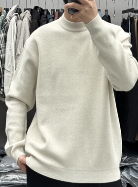 QFO冬季男简约纯色亲肤半高领毛衣加厚保暖宽松百搭羊毛针织打底
