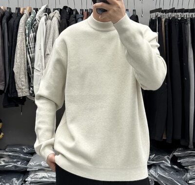 QFO冬季男简约纯色亲肤半高领毛衣加厚保暖宽松百搭羊毛针织打底