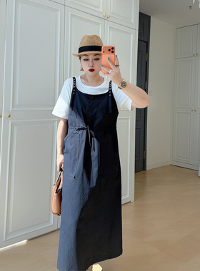 学院风减龄大码女装两件套200斤胖mm休闲收腰背带裙白色t恤潮套装