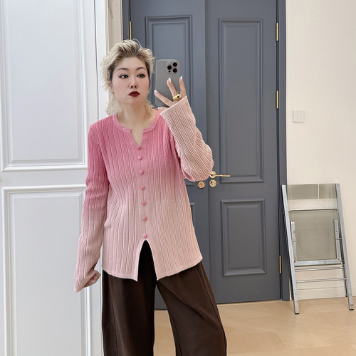 大码女装胖mm开叉下摆渐变色毛衣