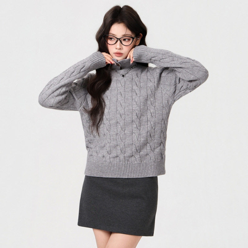 Danise高定 2025年冬季新品 学院风麻花宽松设计感长袖针织衫